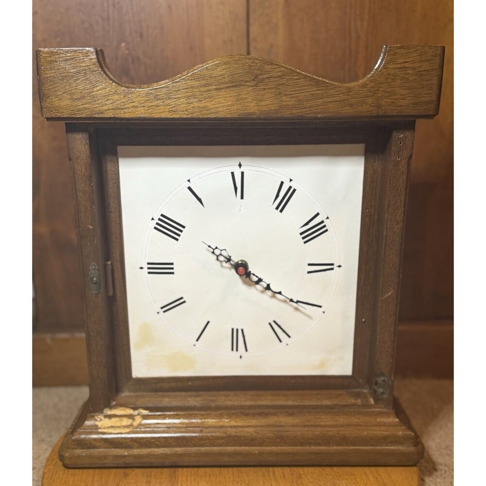 Vintage Traditional Wooden Mantel ClockRoman Numeral Dial Shelf Clock